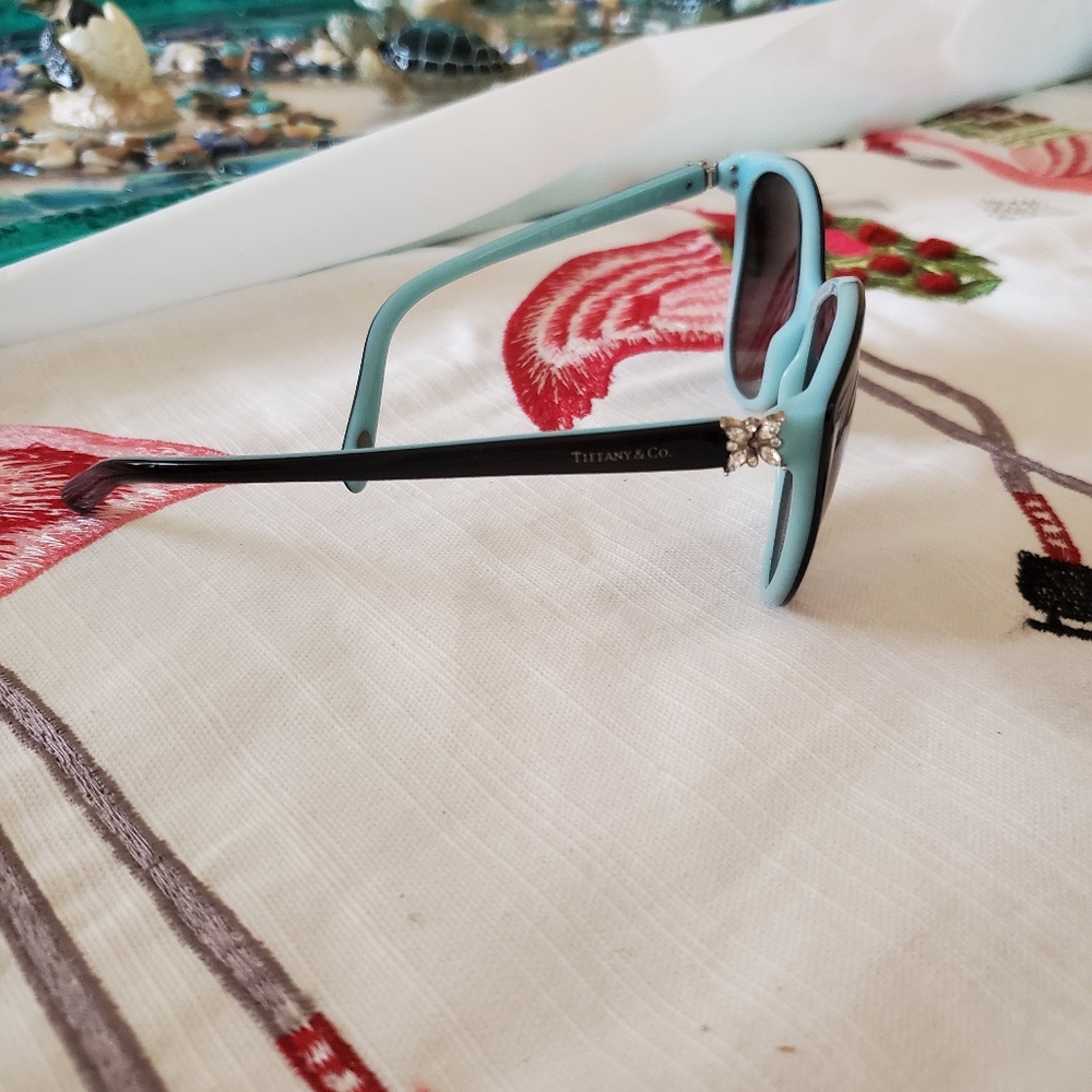 Like new Tiffany Sunglasses
